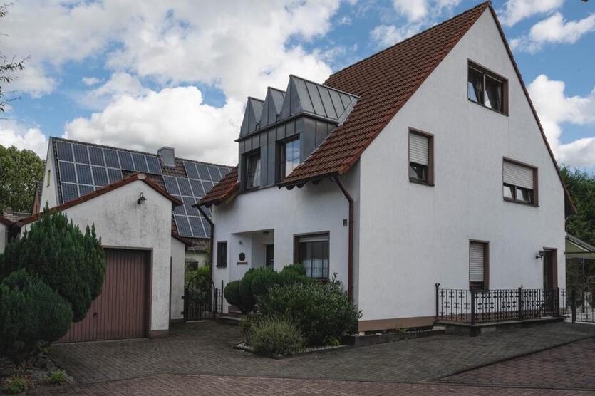 Privat: Familienhaus in Marl mit großem Garten, Garage, Carport!