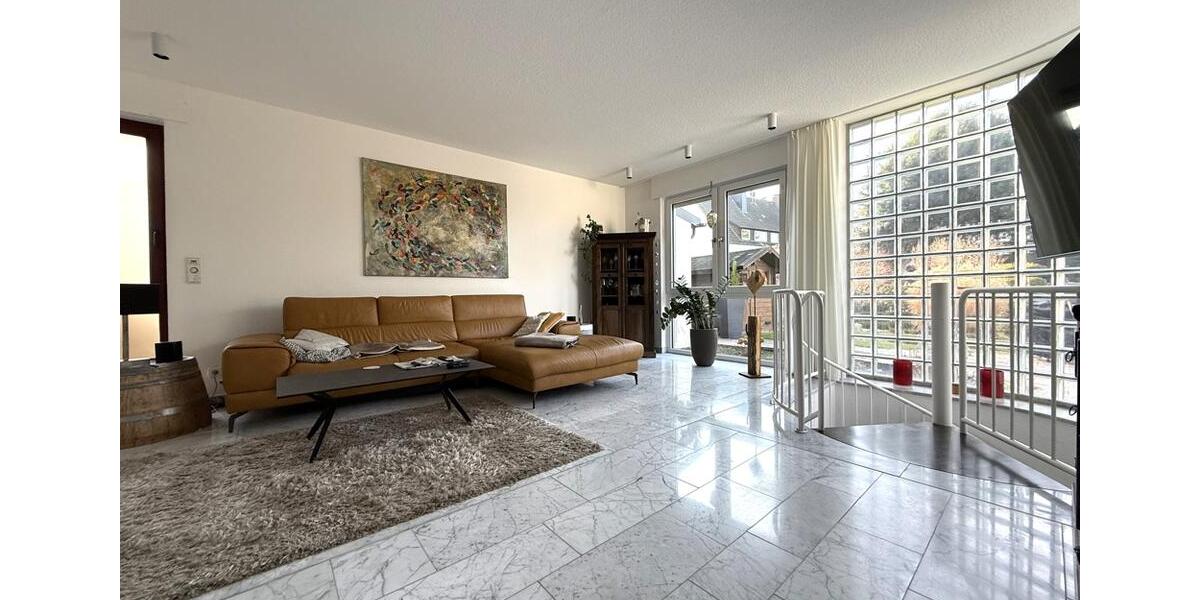 Erdgeschosswohnung mit Kamin, Sauna, Fußbodenheizung und zentraler Lage in Gladbeck | ca. 135 m² 3 zimmer