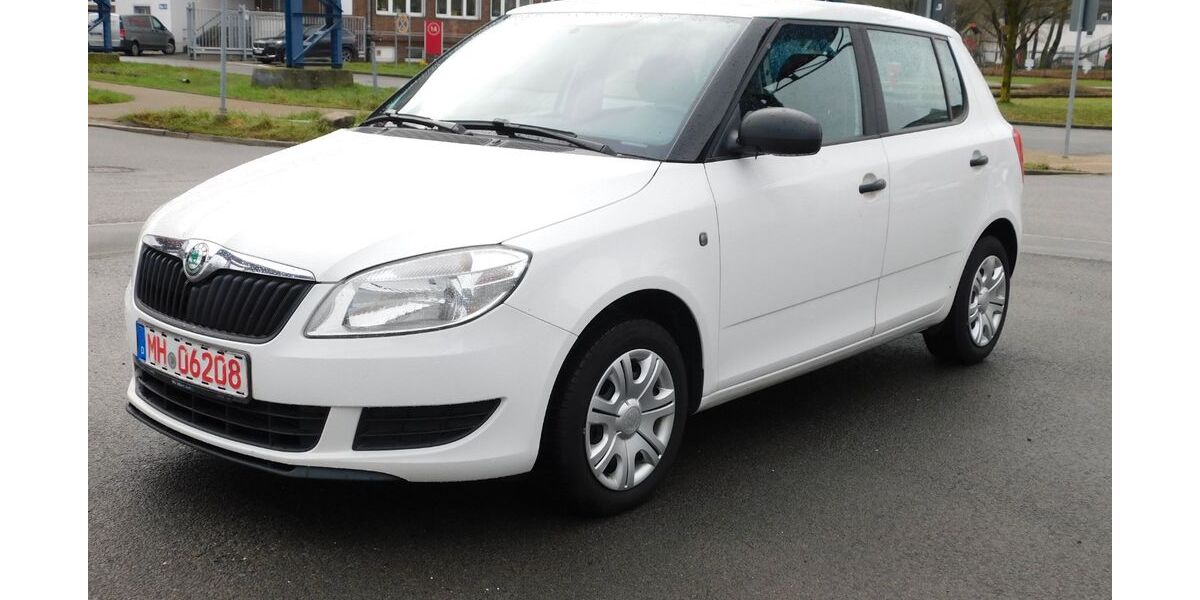 Skoda Fabia 292.118 km 2.699 &euro; Mülheim 45473