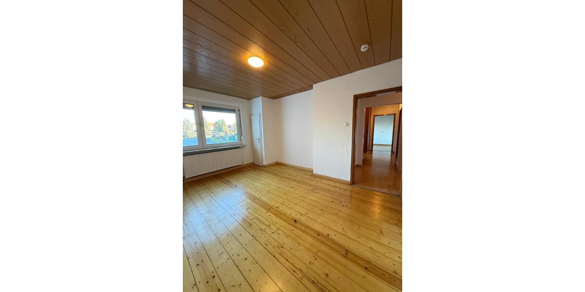 Großzügige 3,5-Zimmer-Wohnung in zentraler Lage von Bochum-Watten 3.5 zimmer