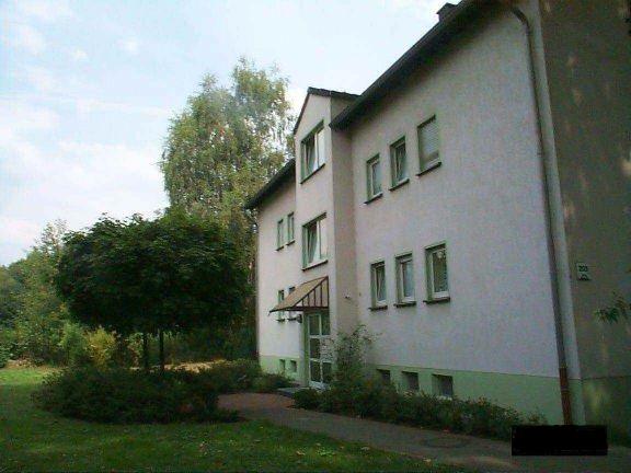 Bei VIVAWEST die Sonnenstrahlen auf dem eigenen Balkon genießen. 2.5 zimmer