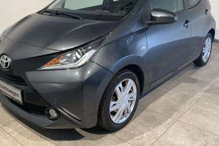 Toyota Aygo 70.193 km 7.990 &euro; Bochum 44879