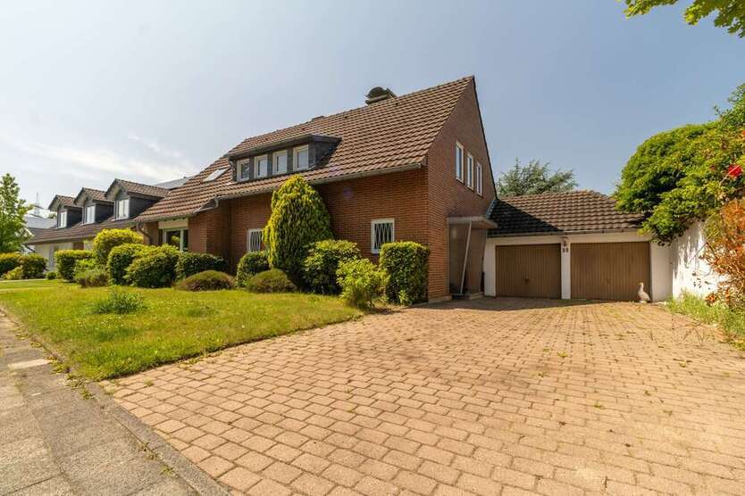 Haus zum Kaufen in Meerbusch 690.000 € 140 m²