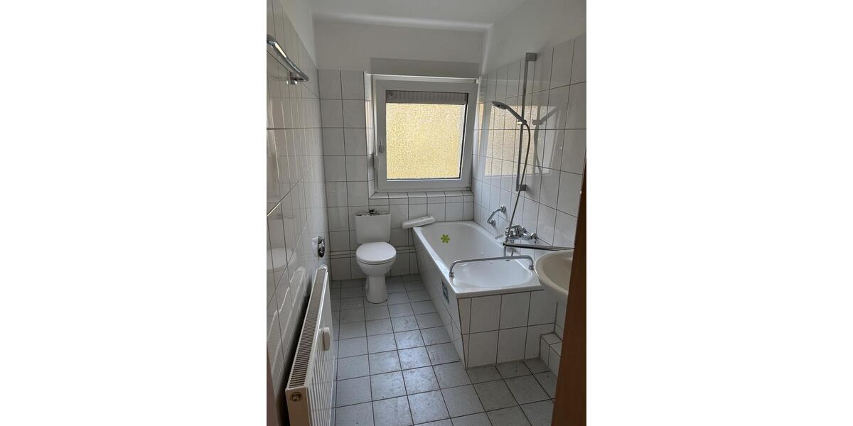 Etagenwohnung Moers Rheinkamp - 3.5 Zimmer, 45 m&sup2;, 339&euro; | Angebot:25643804