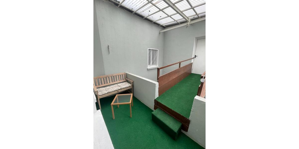 Modernisierte Altbauwohnung–zentrale Wohnlage in Essen-Kupferdreh 5 zimmer