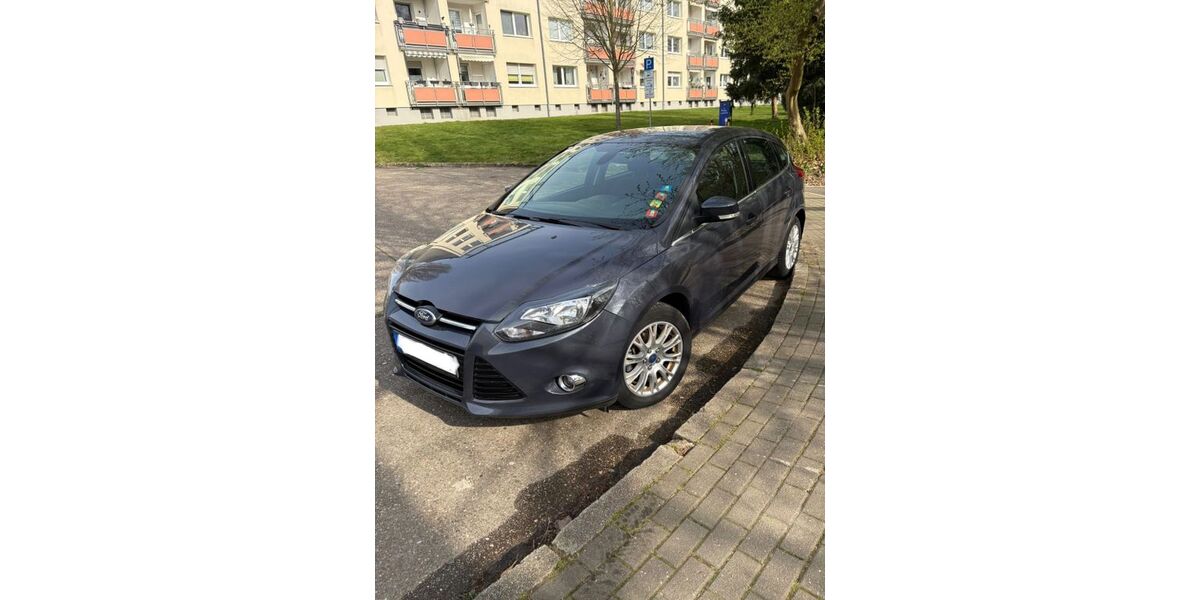 Ford Focus 98.000 km 5.000 &euro; Essen 45279