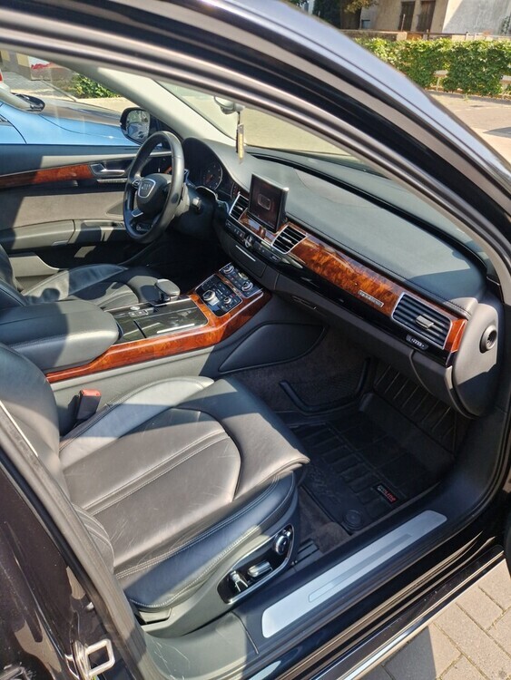 Audi A8 244.000 km 16.500 € Dortmund 44135