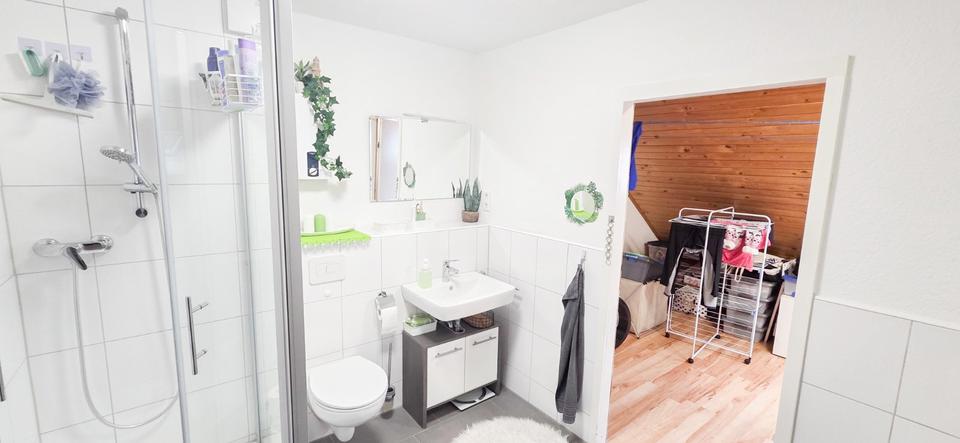 Dachgeschoßwohnung Bottrop Feldhausen - 3.5 Zimmer, 85 m&sup2;, 540&euro; | Angebot:25655187