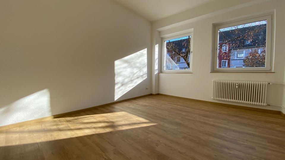 *** Riskieren Sie einen Blick! Charmante Altbauwohnung mit Duschbad! *** 3 zimmer