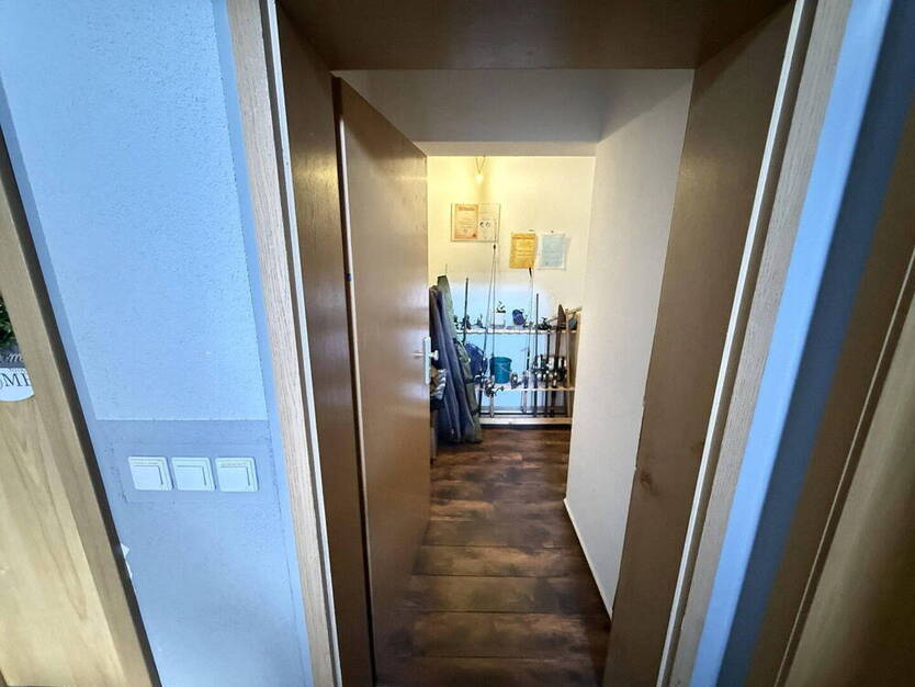 2,5-Zimmer Eigentumswohnung mit fast 100 m² Dachterrasse