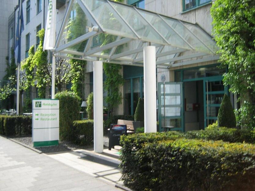 Hotel Apartement im ehem. Holiday Inn, Düsseldorf Hafen 4 Sterne
