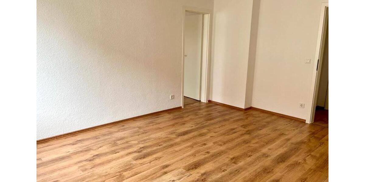 Frisch sanierte Wohnung mit Balkon! 3 zimmer