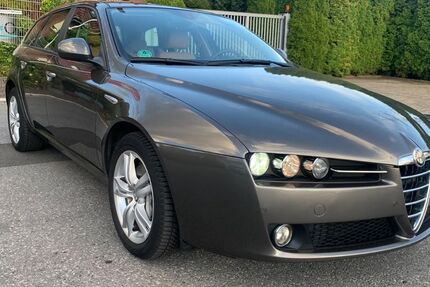 Alfa Romeo 159 115.000 km 13.499 € Witten 58454