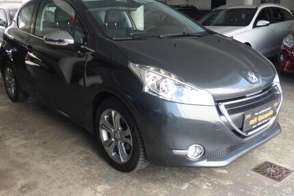 Peugeot 208 40.000 km 6.950 € Düsseldorf 40223