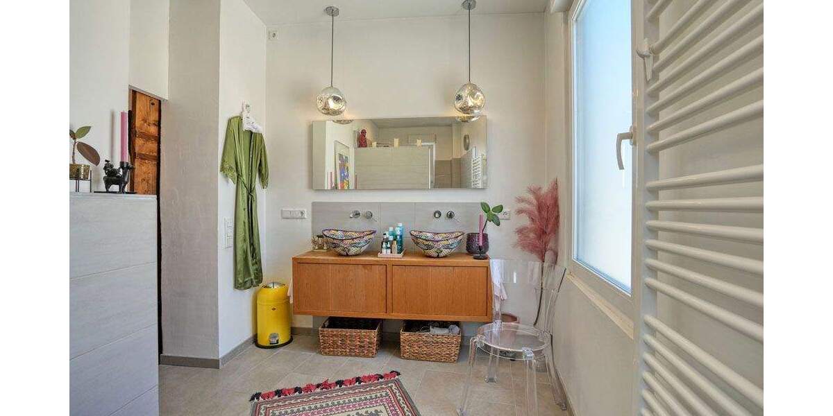 Hochwertig saniertes Generationenhaus mit drei attraktiven Wohnungen am Bochumer Stadtrand 9 zimmer