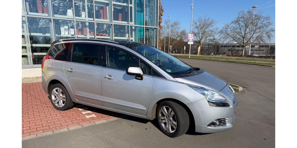 Peugeot 5008 177.500 km 5.950 &euro; Bochum 44892