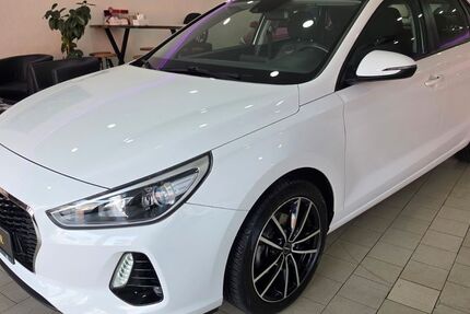 Hyundai i30 71.000 km 10.900 &euro; Recklinghausen 45661