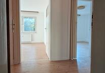 schöne 2,5 Zimmer Wohnung im gepflegten MfH mit Einbauküche