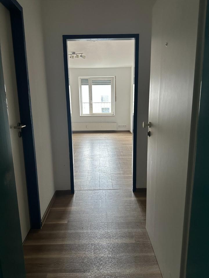 1 Zimmer Wohnung in schöner Lage von Wuppertal Ronsdorf + Stellplatz