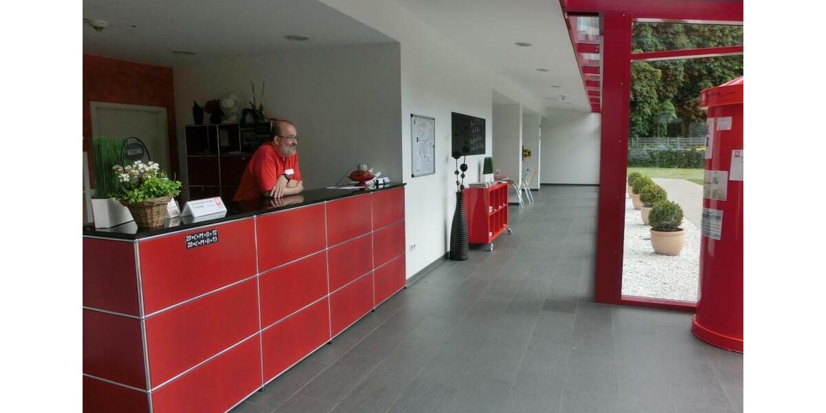 Top Praxis Büroflächen im Roten Riesen! zimmer