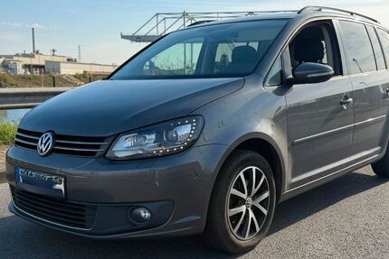 VW Touran 295.315 km 4.996 &euro; Duisburg 47138