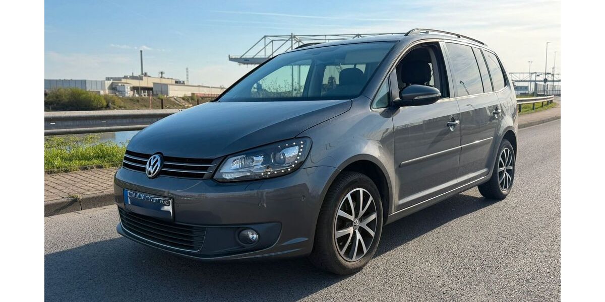 VW Touran 295.315 km 4.996 &euro; Duisburg 47138