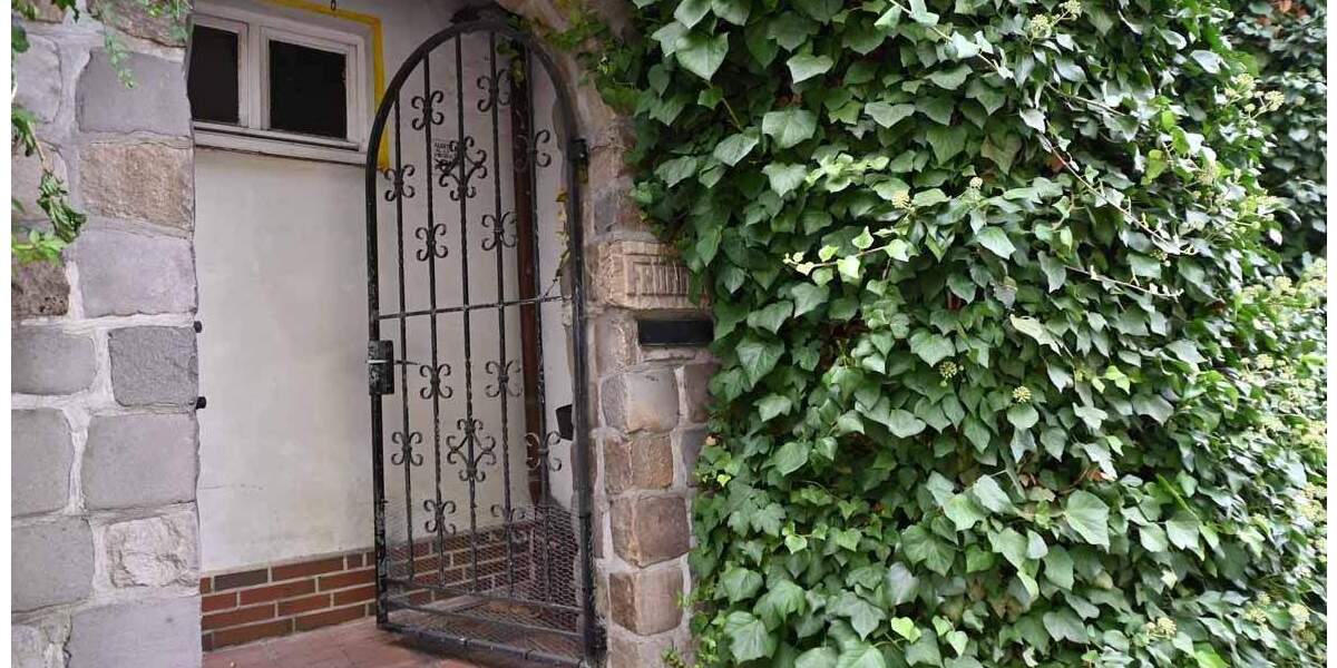 Once in a Lifetime! Freistehendes, kernsanierungsbedürftiges Jahrhundertwendehaus in Kettwig 6 zimmer