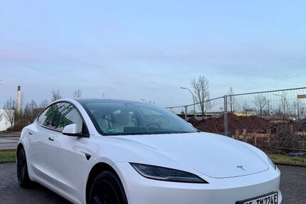 Tesla Model 3 44.268 km 33.000 &euro; Marl 45770