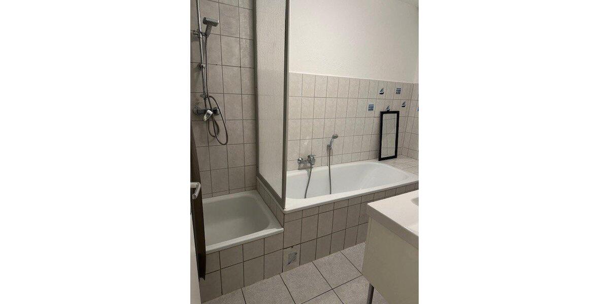 Erdgeschoßwohnung Wuppertal Gemarkung Nächstebreck - 4 Zimmer, 107 m&sup2;, 800&euro; | Angebot:26192314