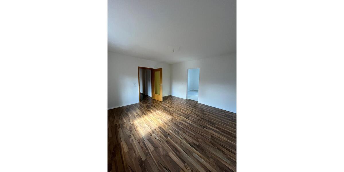 Dachgeschoßwohnung Bochum Höntrop - 4.5 Zimmer, 135 m&sup2;, 945&euro; | Angebot:26386976