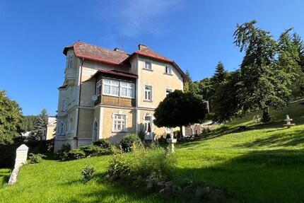 * TRAUM VILLA * 600 qm WFL * 4 WHG * 2500 qm Grund * Marienbad *
