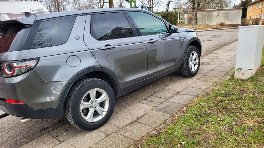 Land Rover Discovery Sport 180.000 km 11.700 &euro; Essen 45147
