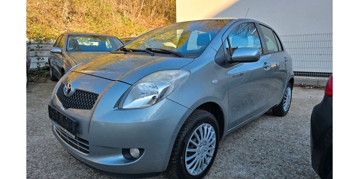 Toyota Yaris 107.000 km 4.400 &euro; Essen 45144