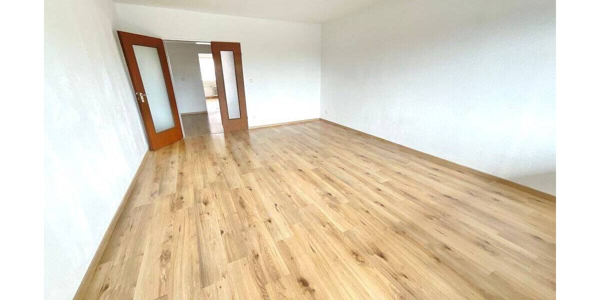 Große 3 Zimmerwohnung mit Balkon und 1 Monat mietfrei 3 zimmer