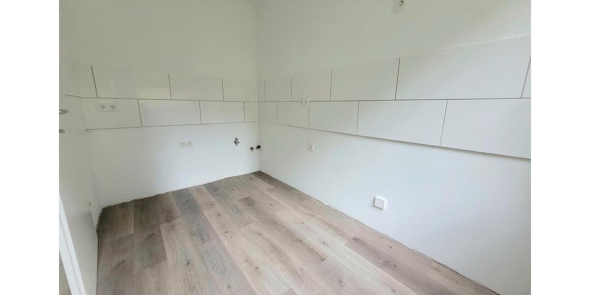 Erdgeschoßwohnung Essen Stadtbezirk VII - 3 Zimmer, 71 m&sup2;, 569&euro; | Angebot:25423607