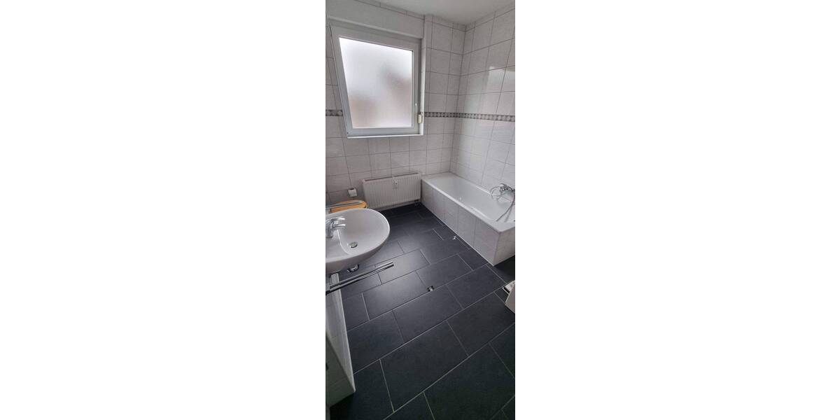 Etagenwohnung Oberhausen Sterkrade-Mitte - 3 Zimmer, 90 m&sup2;, 680&euro; | Angebot:26920815