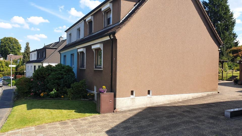 Schöne Doppelhaushälfte gute Aufteilung, großer Garten, Feldblick