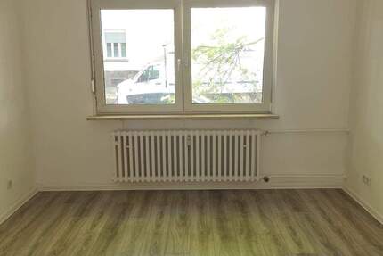 Renovierte 3-Zimmer-Wohnung im Erdgeschoss zu vermieten! 1 Nettokaltmiete frei (2.Monat) 3 zimmer