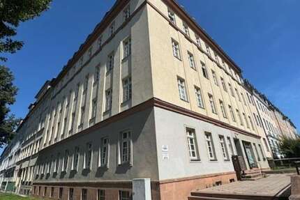 Wohnung zum Mieten in Chemnitz 300 € 58.53 m²