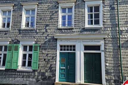 Haus Wuppertal Gemarkung Langerfeld - 9 Zimmer, 198 m&sup2;, 240.000&euro; | Angebot:25498482