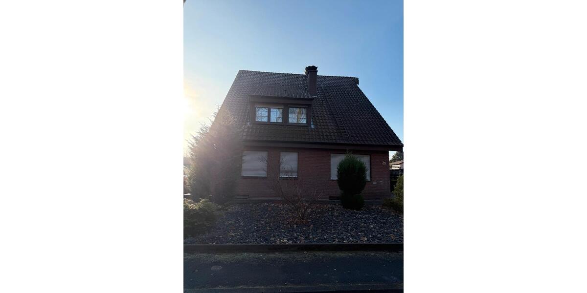 Doppelhaushälfte mal anders! Untere Etage zum Verkauf! 4.5 zimmer