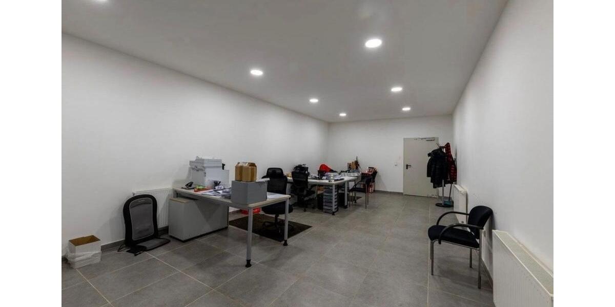 Lagerhalle in Herne zu vermieten Sanierte Produktions zimmer