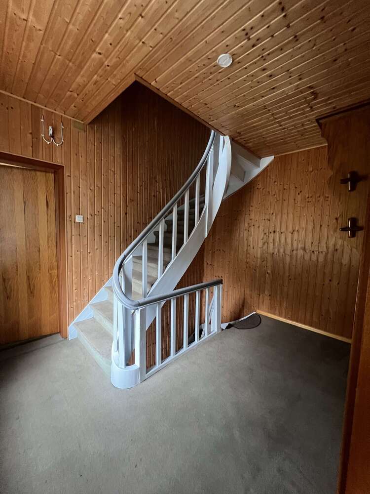 Haus zum Kaufen in Radevormwald 209.000 € 270 m²