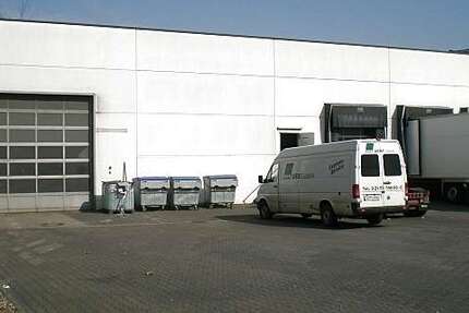 Halle in Krefeld 4.400 € 1100 m²