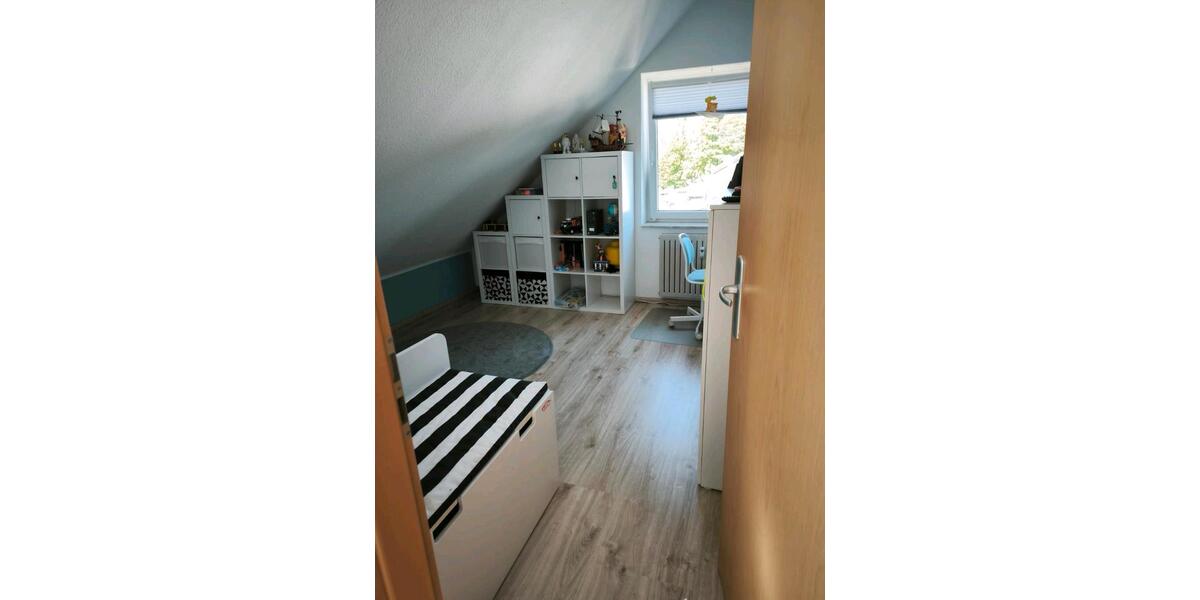 Dachgeschoßwohnung Dinslaken Lohberg - 3.5 Zimmer, 84 m&sup2;, 714&euro; | Angebot:26415664