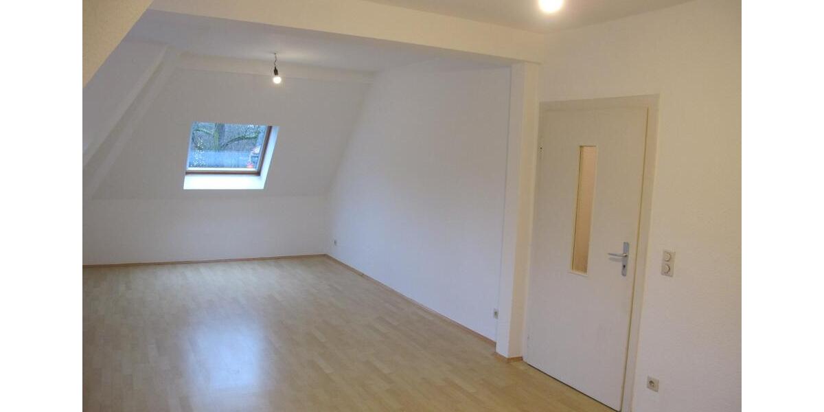 Stadtvilla in Bestlage, eine Wohnung pro Etage, Gartenmitnutzung 3.5 zimmer