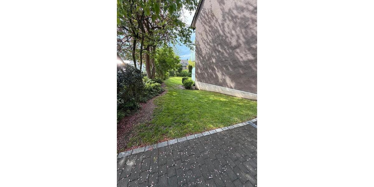 Attraktive, vollständig sanierte 2-Zimmer-Dachgeschosswohnung 2 zimmer