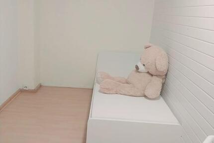 Ein Zimmer in einer Wohngemeinschaft ist verfügbar 12 zimmer