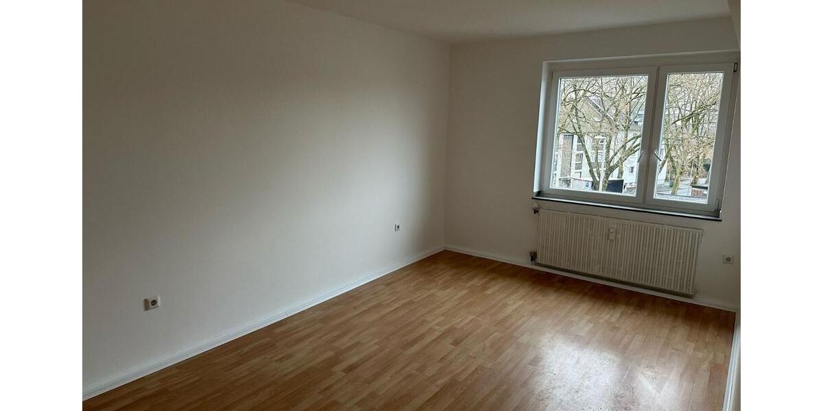 von privat: 3-Zimmerwohnung in Oberhausen Lirich zentrale Lage 3 zimmer