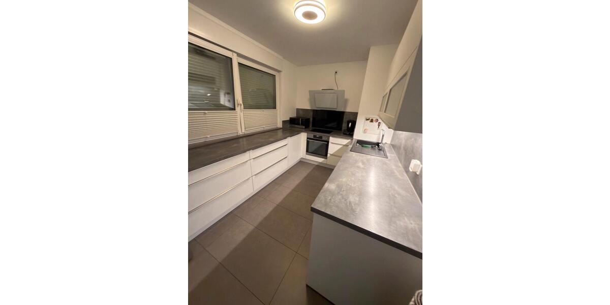 Etagenwohnung Duisburg Mittelmeiderich - 4.5 Zimmer, 87 m&sup2;, 240.000&euro; | Angebot:26502484